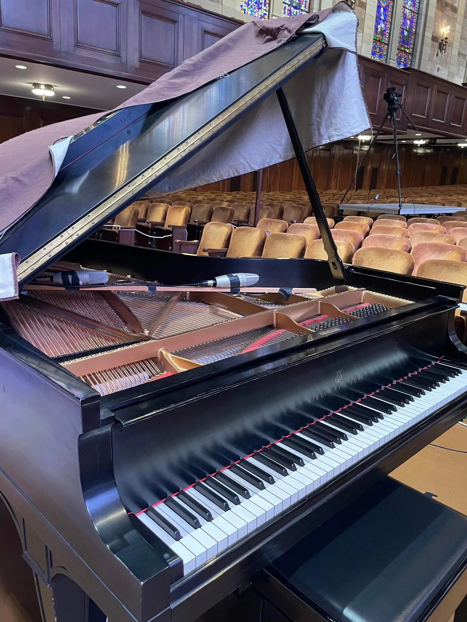 Preparing a piano for a concertdth=